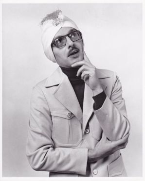 Dr. Sigmund Fraud pondering