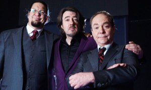 Fool-Us-Penn--Teller-with-007